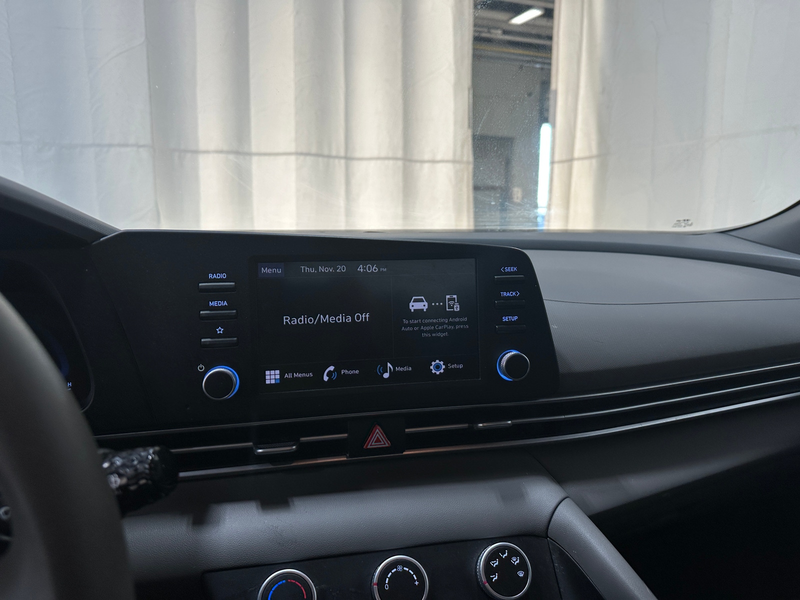 Thumbnail: 2024 Hyundai Elantra - 4