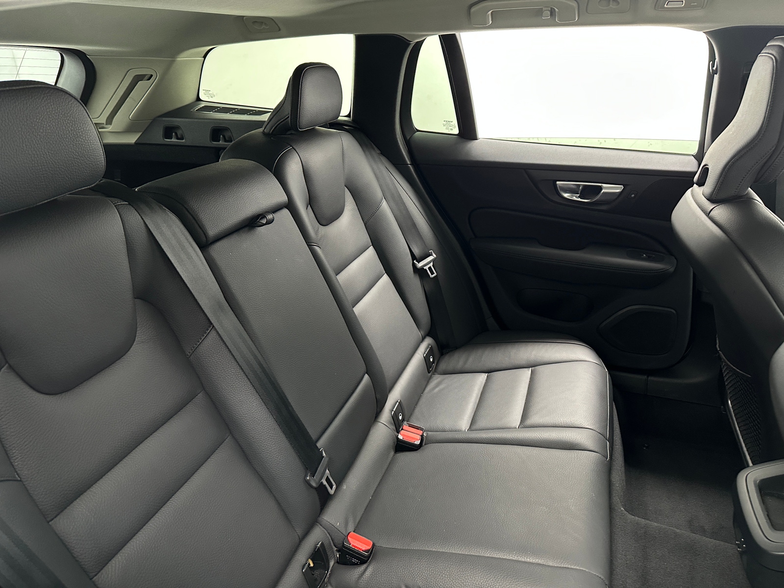 Thumbnail: 2025 Volvo V60 - 5