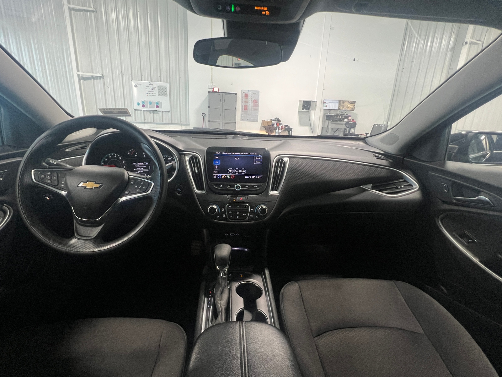 Thumbnail: 2024 Chevrolet Malibu - 3