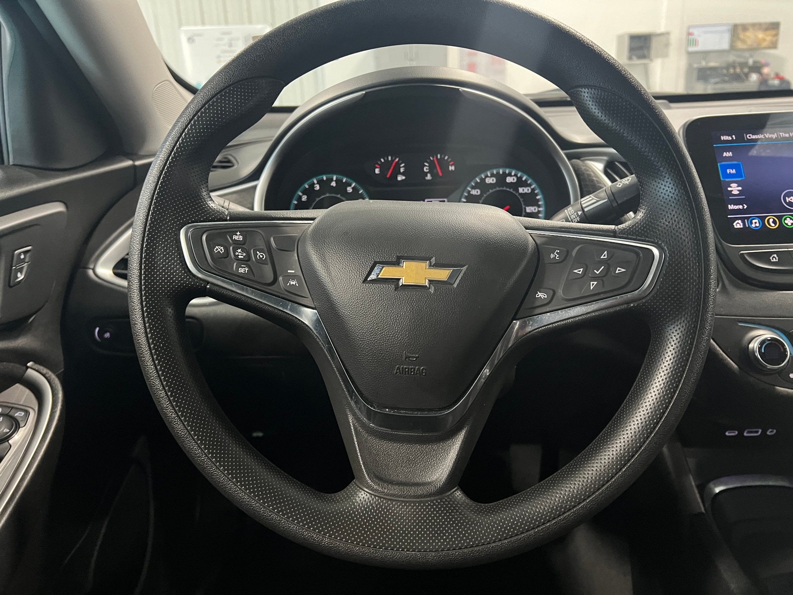 Thumbnail: 2024 Chevrolet Malibu - 5