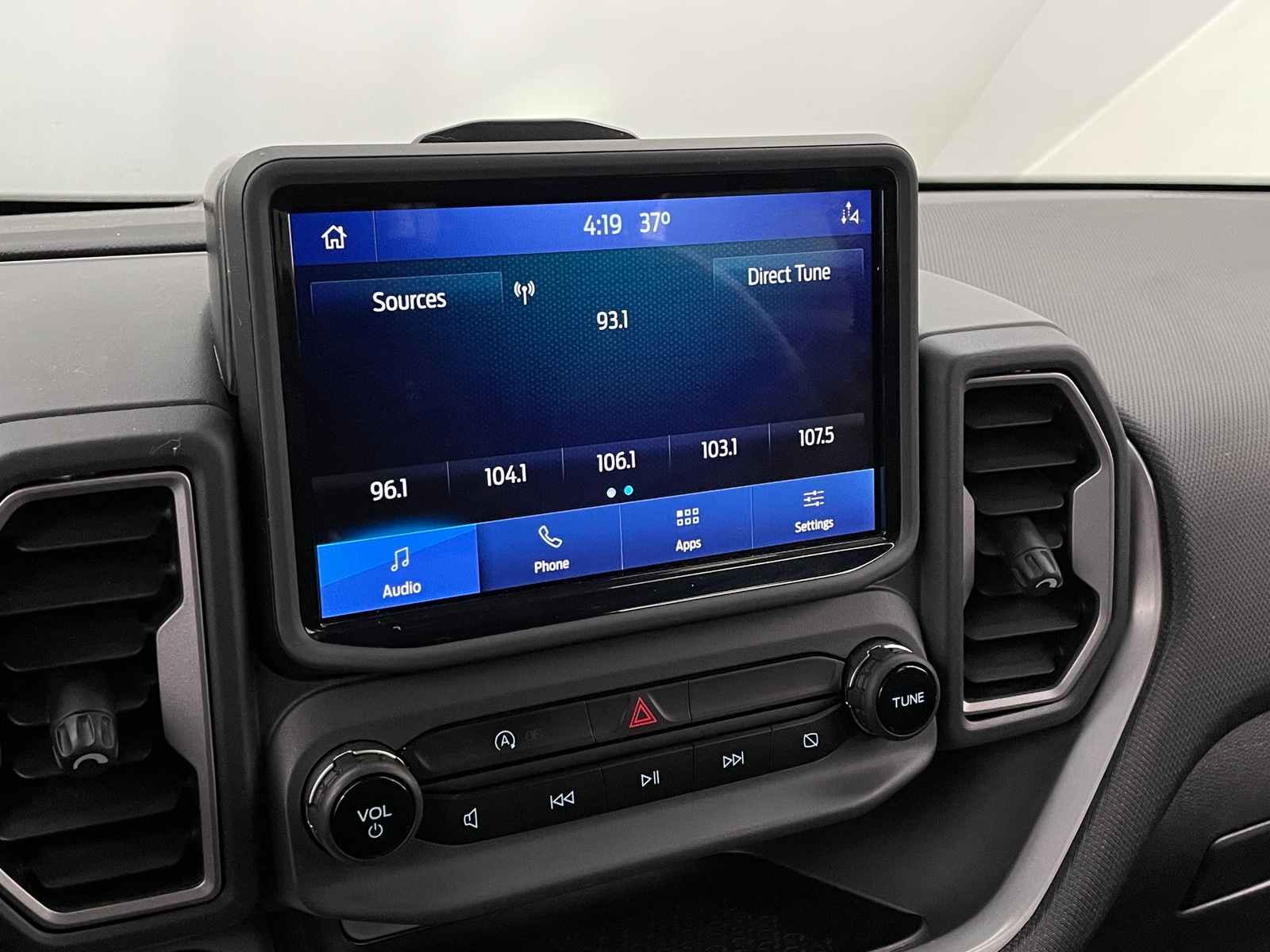 Thumbnail: 2021 Ford Bronco Sport - 4