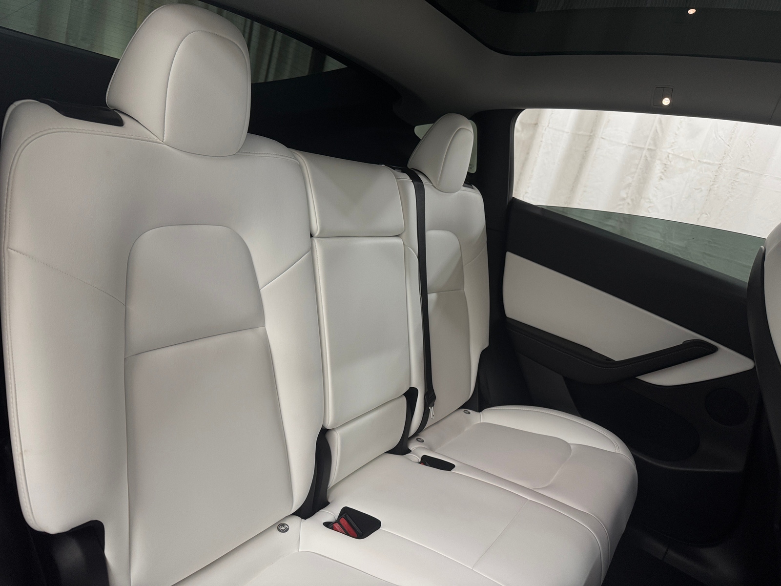 Thumbnail: 2022 Tesla Model Y - 5