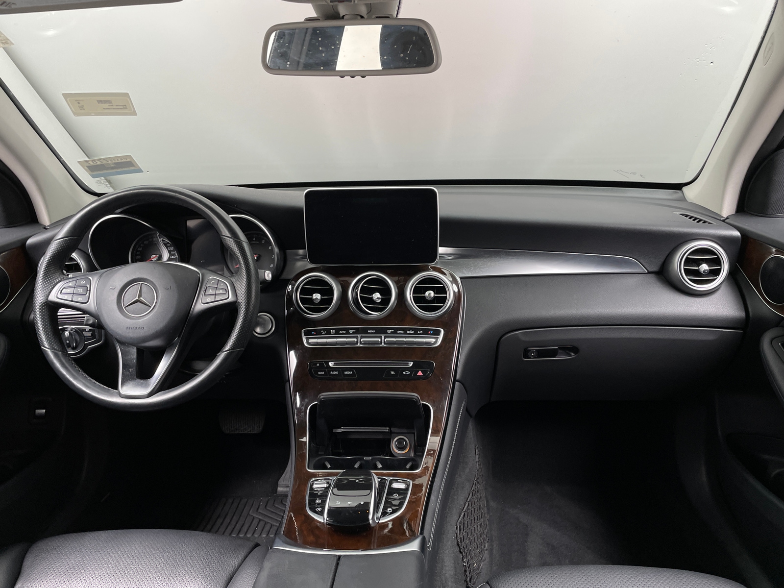 Thumbnail: 2019 Mercedes-Benz GLC - 2