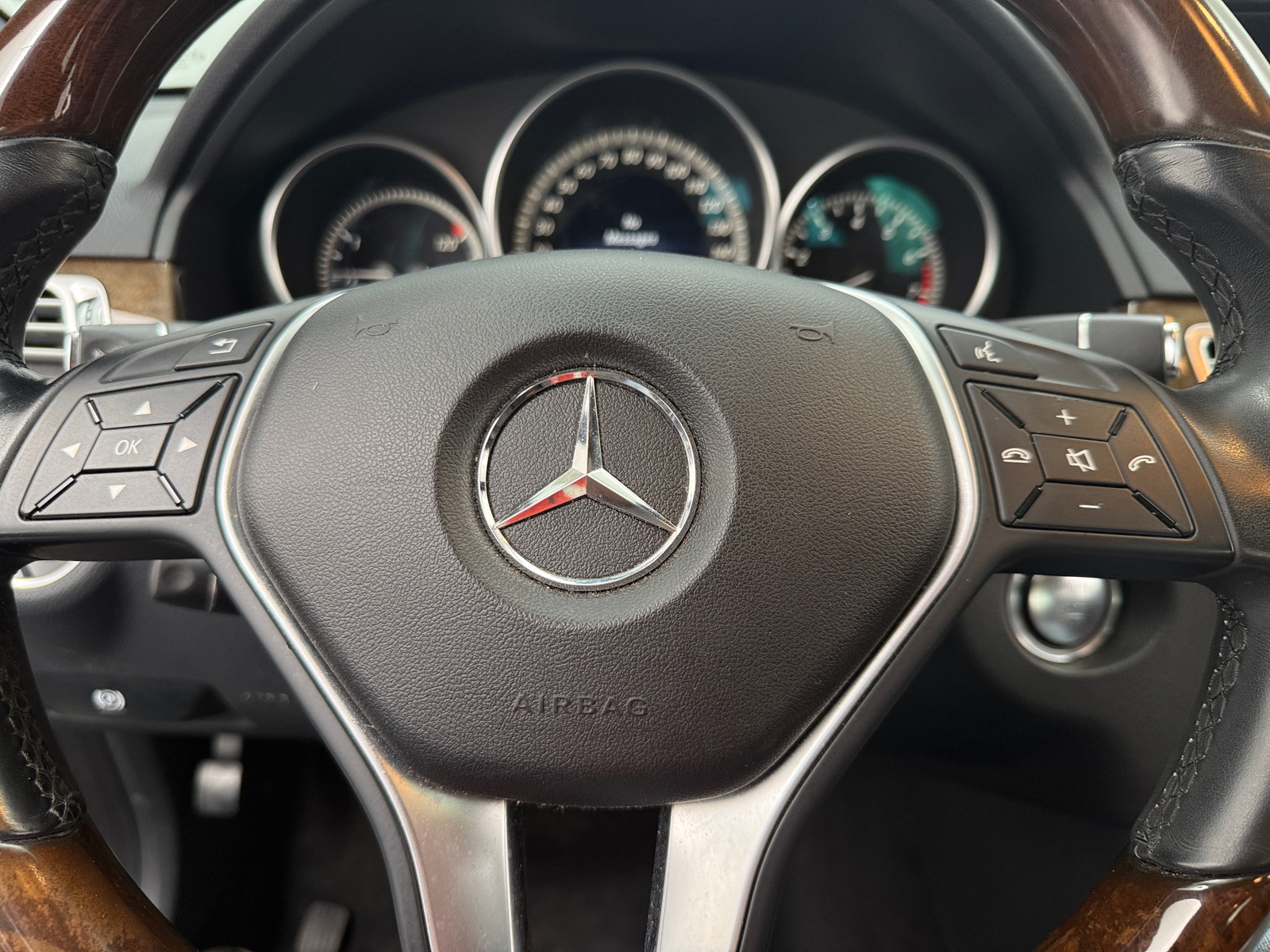 Thumbnail: 2014 Mercedes-Benz E-Class - 4