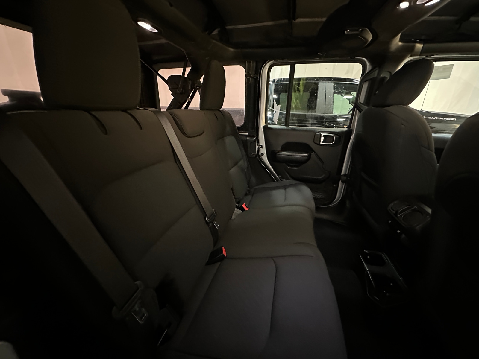 Thumbnail: 2022 Jeep Wrangler - 6