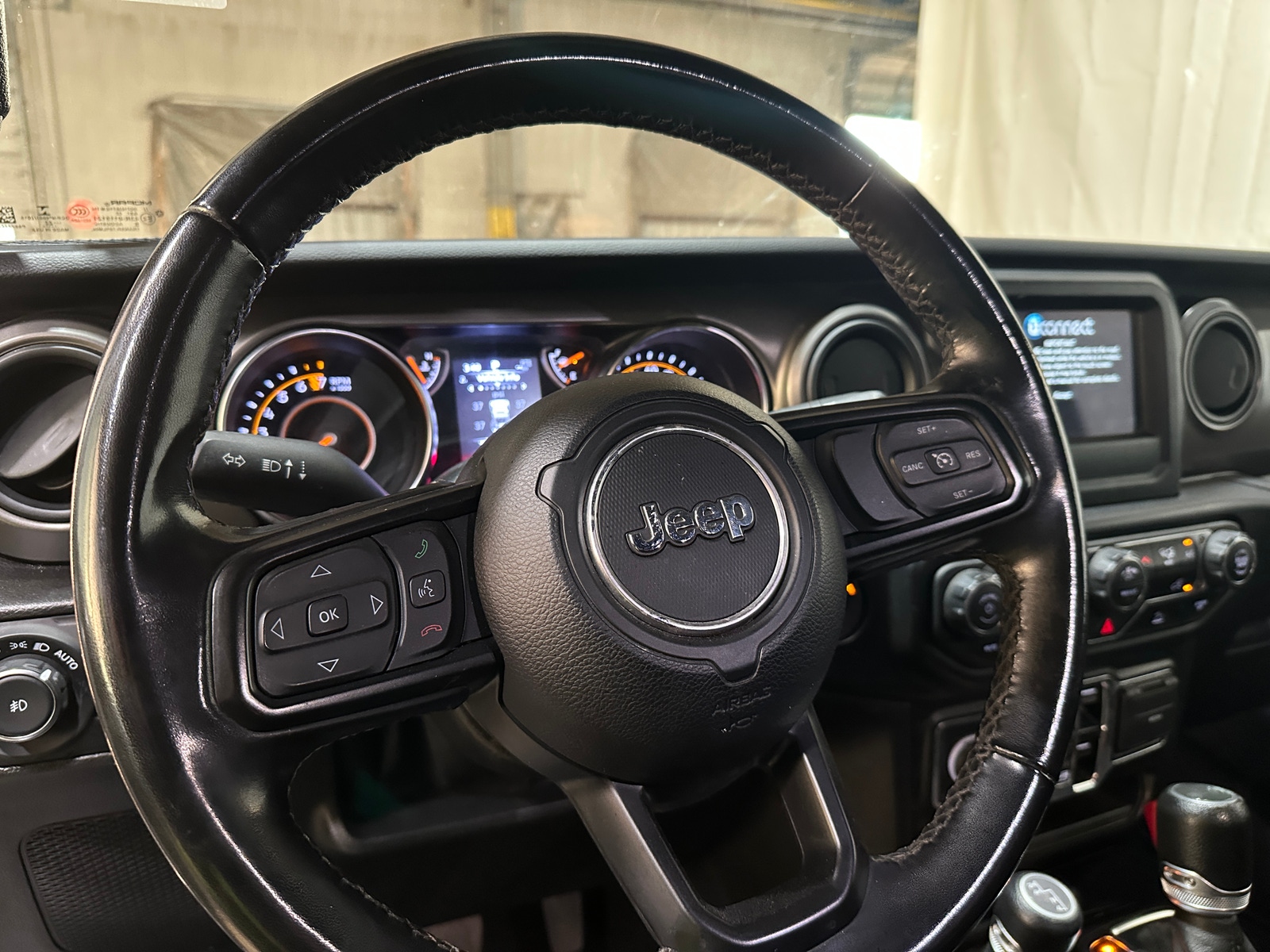 Thumbnail: 2022 Jeep Wrangler - 5