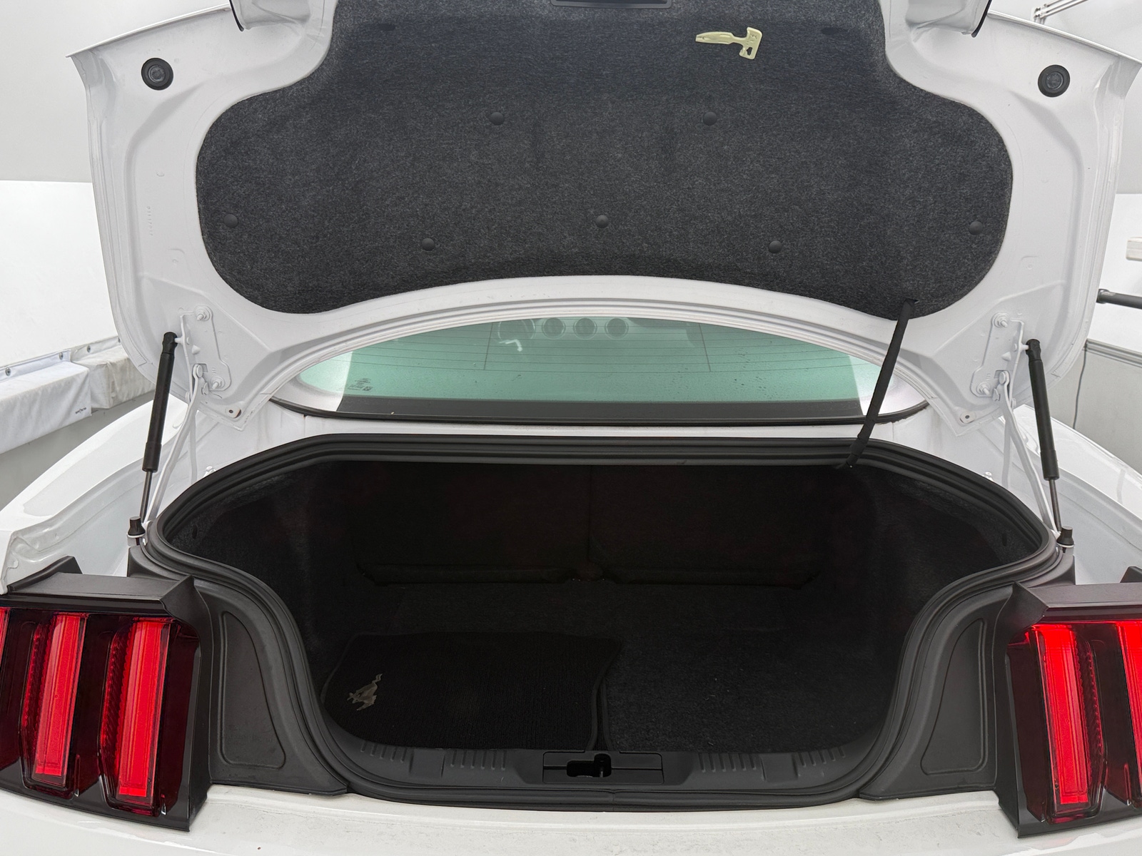 Thumbnail: 2016 Ford Mustang - 5