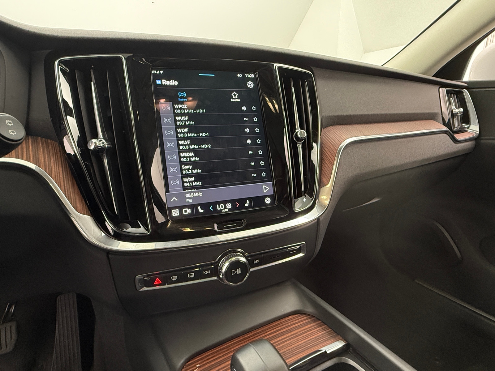 Thumbnail: 2025 Volvo V60 - 3