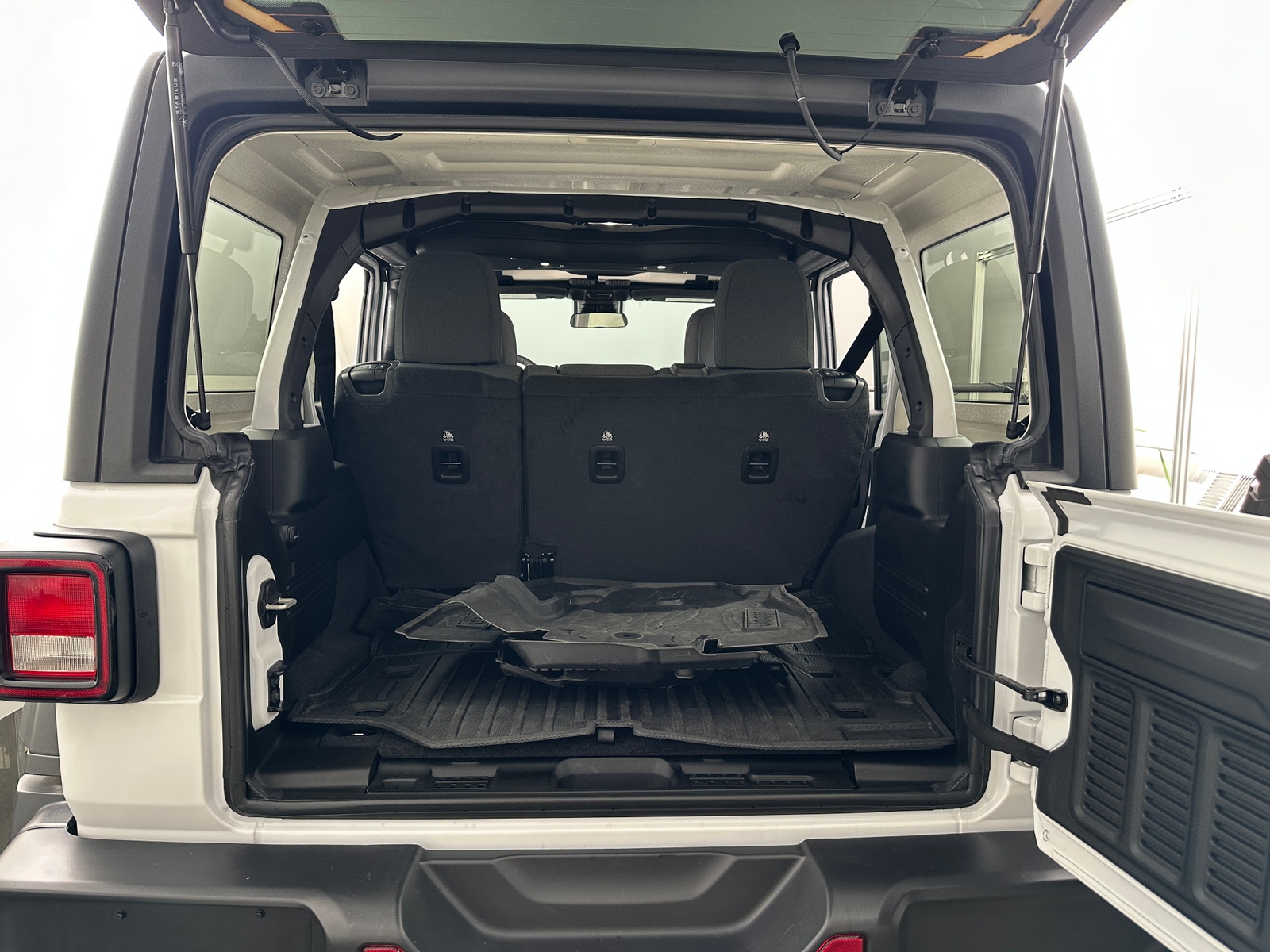 Thumbnail: 2024 Jeep Wrangler - 7