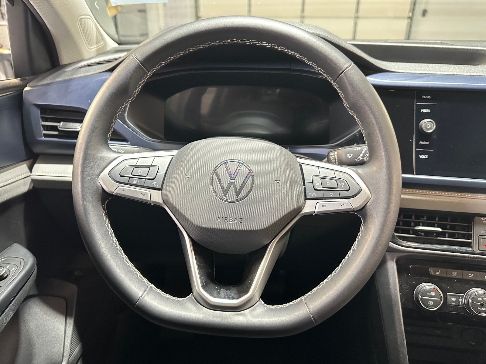 Thumbnail: 2024 Volkswagen Taos - 4