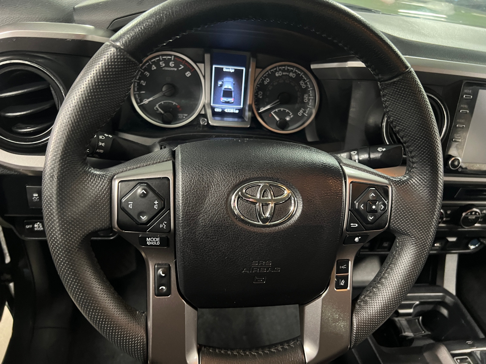 Thumbnail: 2022 Toyota Tacoma - 5