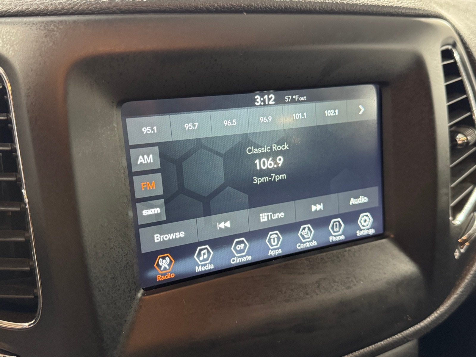 Thumbnail: 2020 Jeep Compass - 4