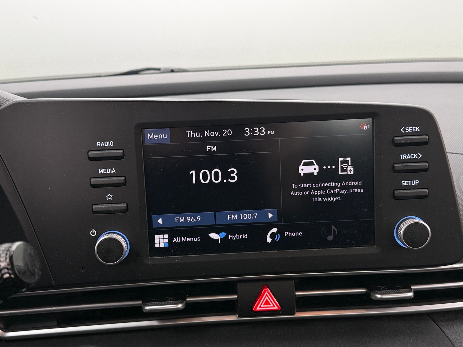 Thumbnail: 2023 Hyundai Elantra - 4