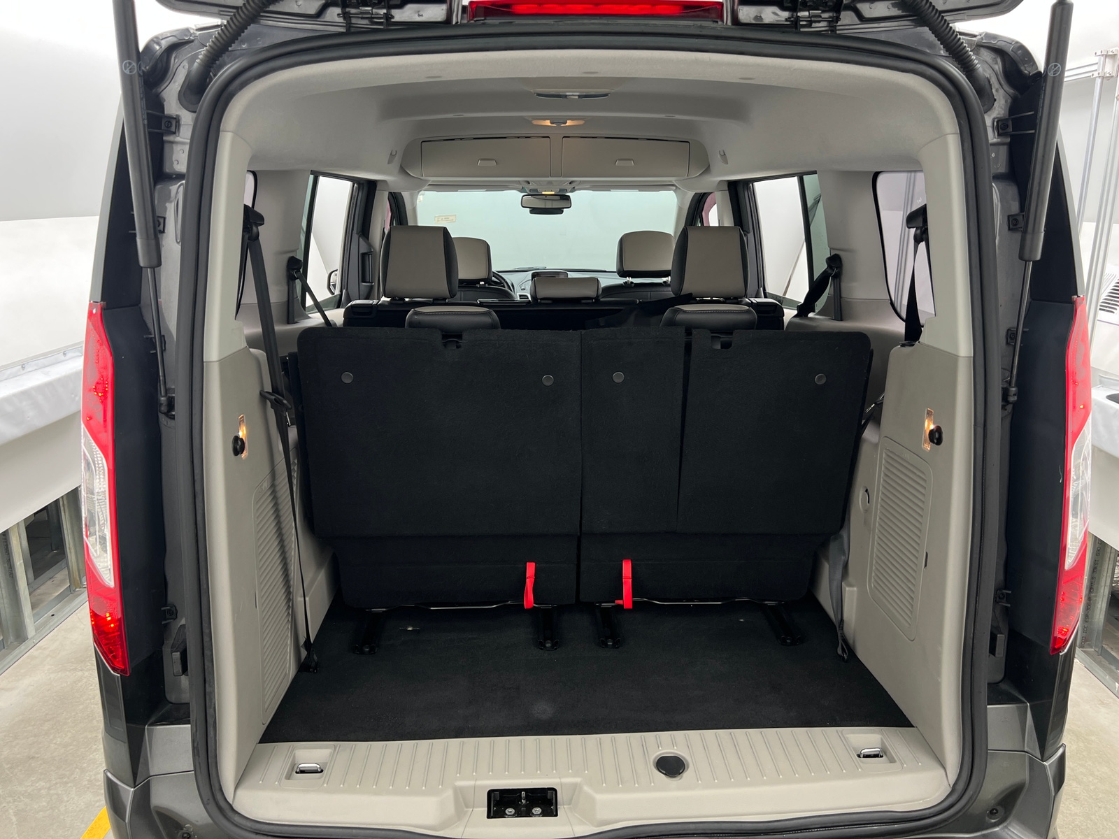 Thumbnail: 2020 Ford Transit Series - 6