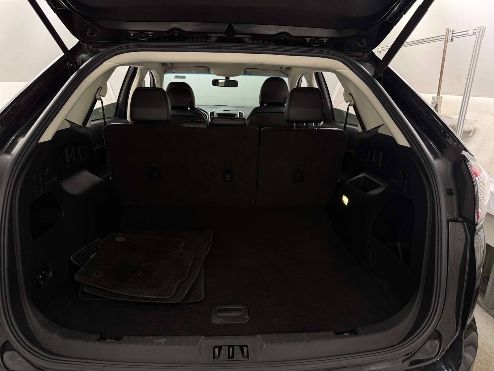 Thumbnail: 2015 Ford Edge - 7