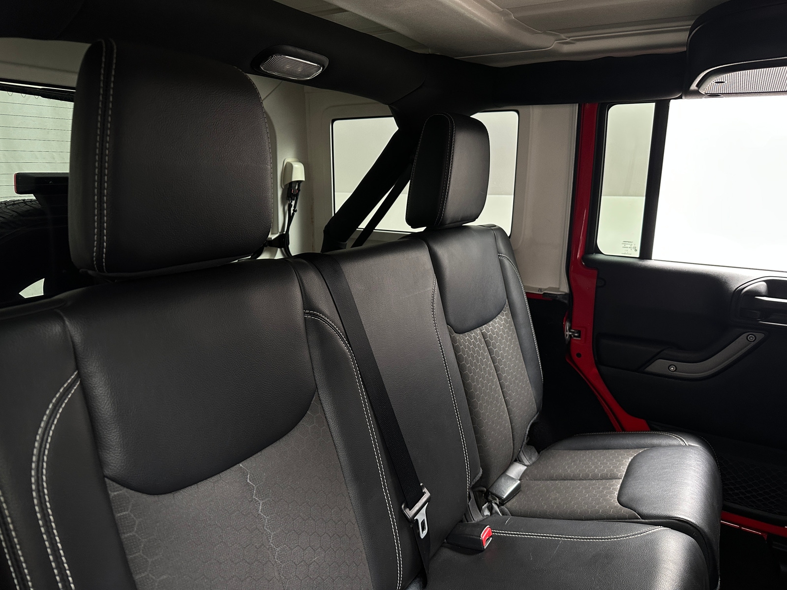 Thumbnail: 2016 Jeep Wrangler - 5