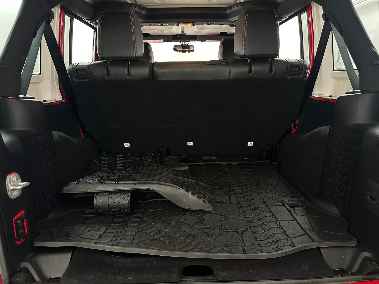 Thumbnail: 2016 Jeep Wrangler - 6