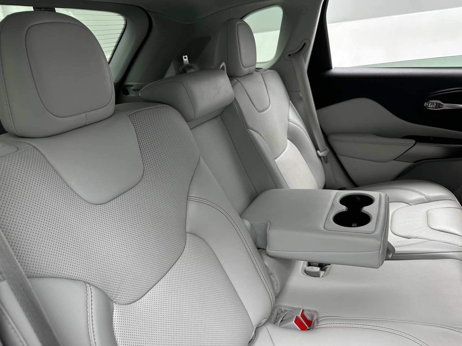 Thumbnail: 2021 Jeep Cherokee - 5