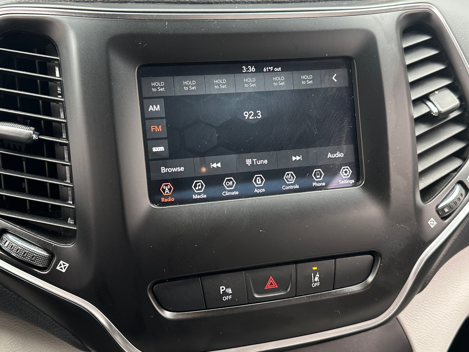 Thumbnail: 2021 Jeep Cherokee - 3