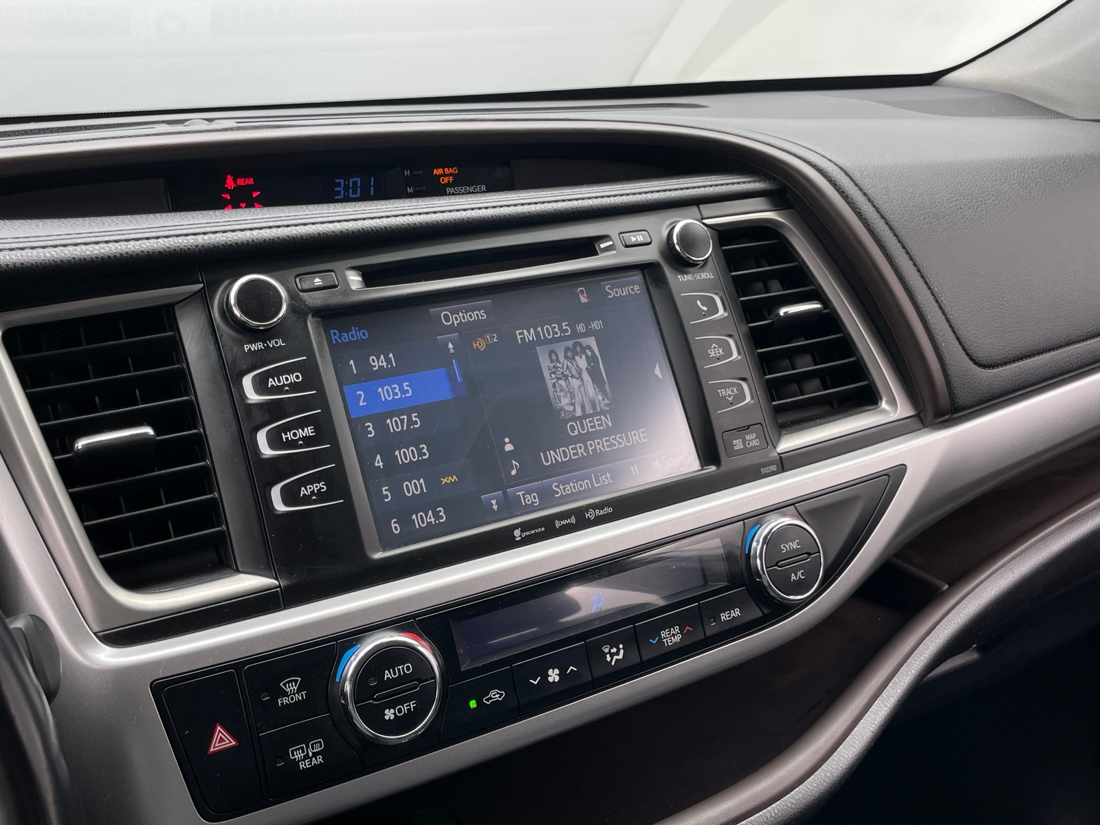 Thumbnail: 2019 Toyota Highlander - 3