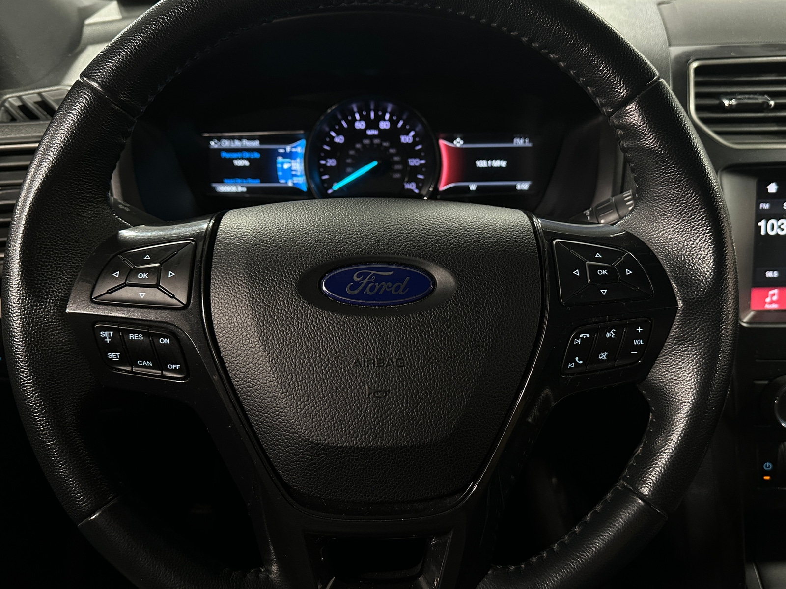 Thumbnail: 2019 Ford Explorer - 5