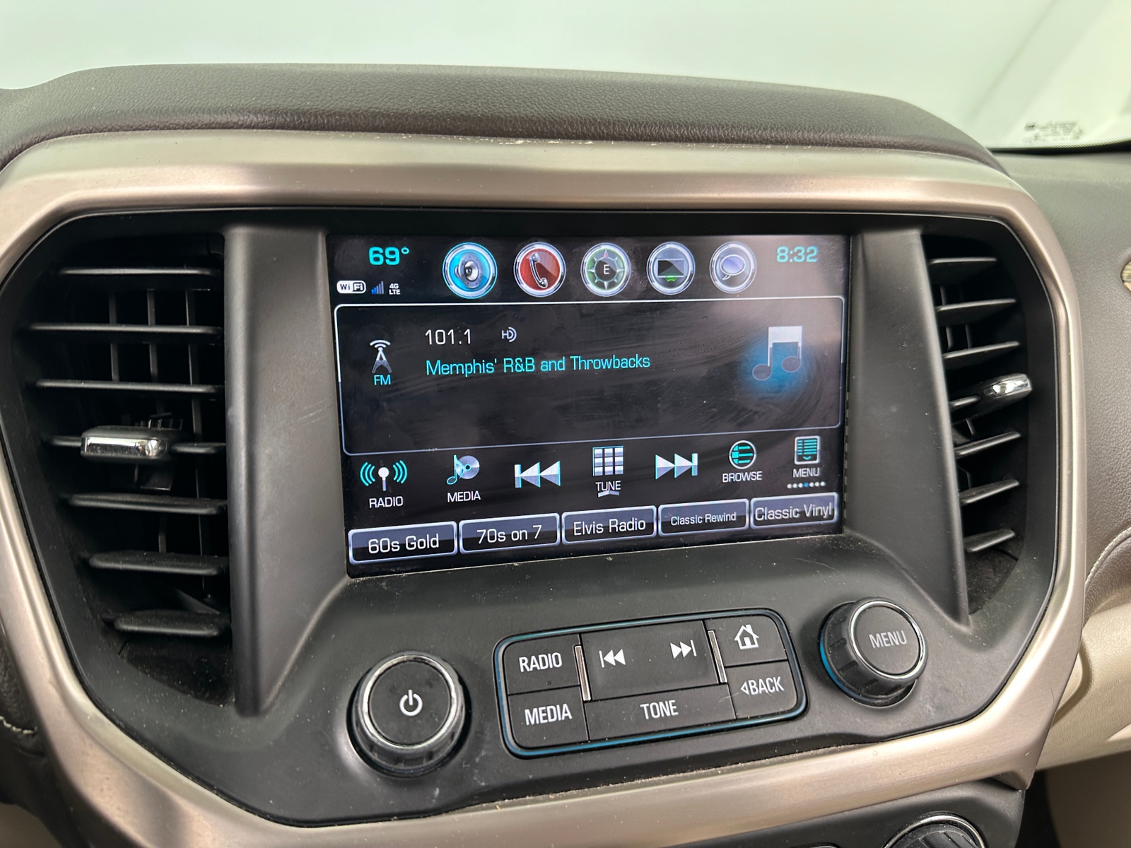 Thumbnail: 2018 GMC Acadia - 3