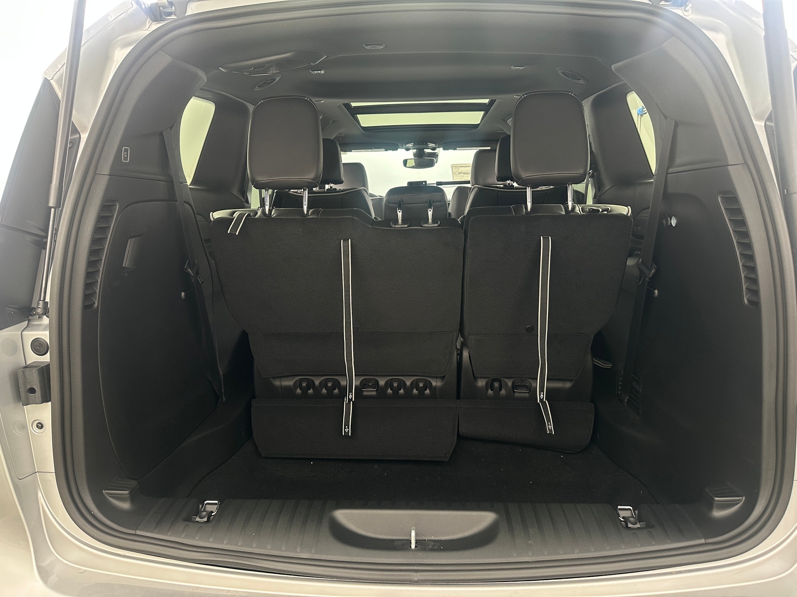 Thumbnail: 2026 Chrysler Pacifica - 6