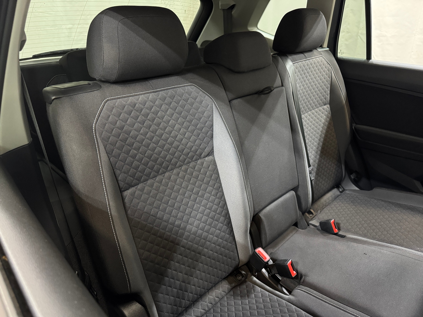 Thumbnail: 2021 Volkswagen Tiguan - 6