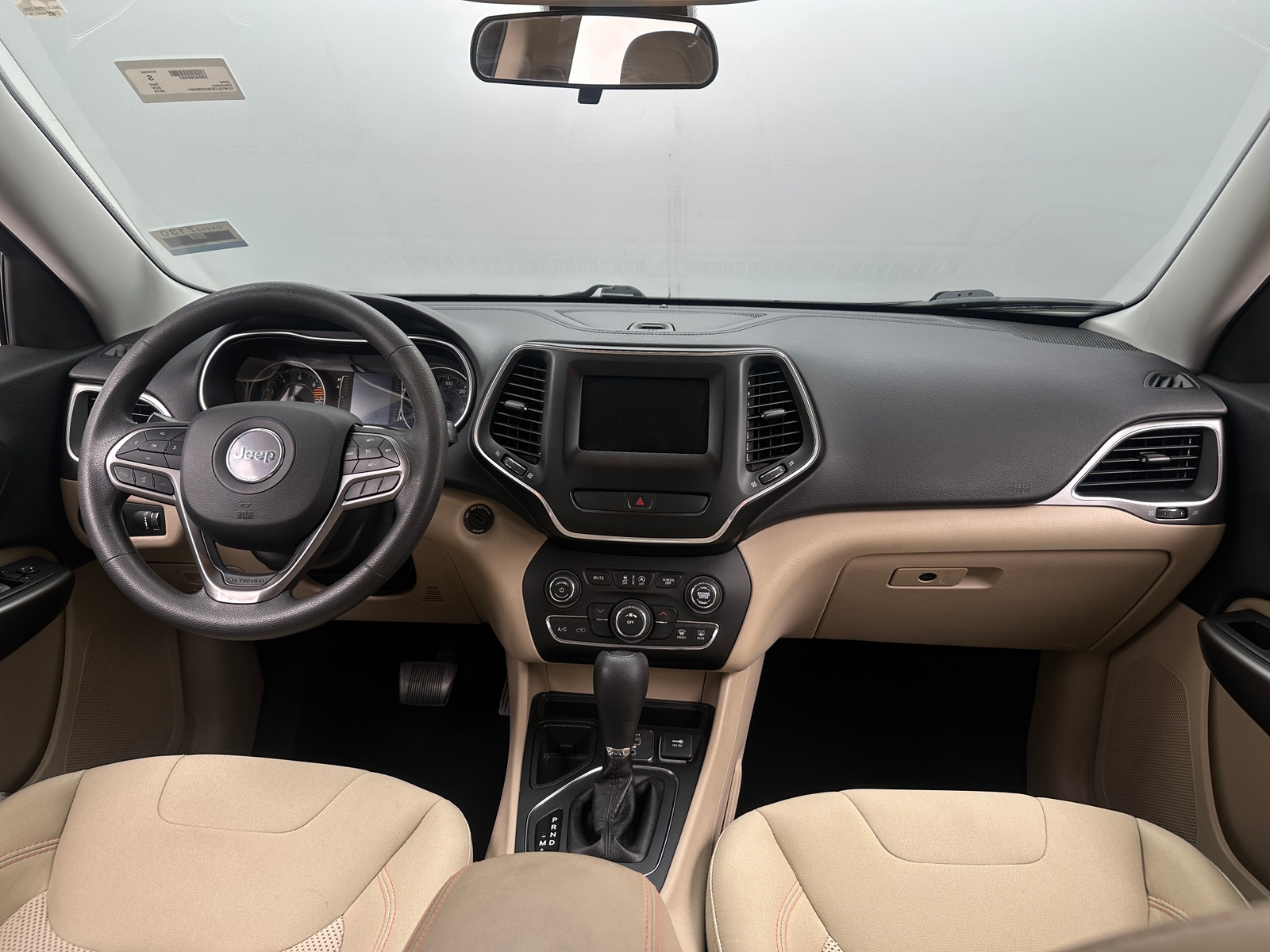 Thumbnail: 2019 Jeep Cherokee - 3