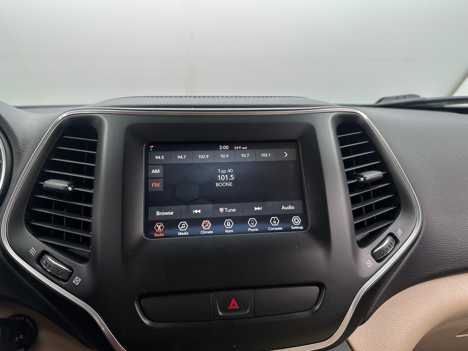 Thumbnail: 2019 Jeep Cherokee - 4