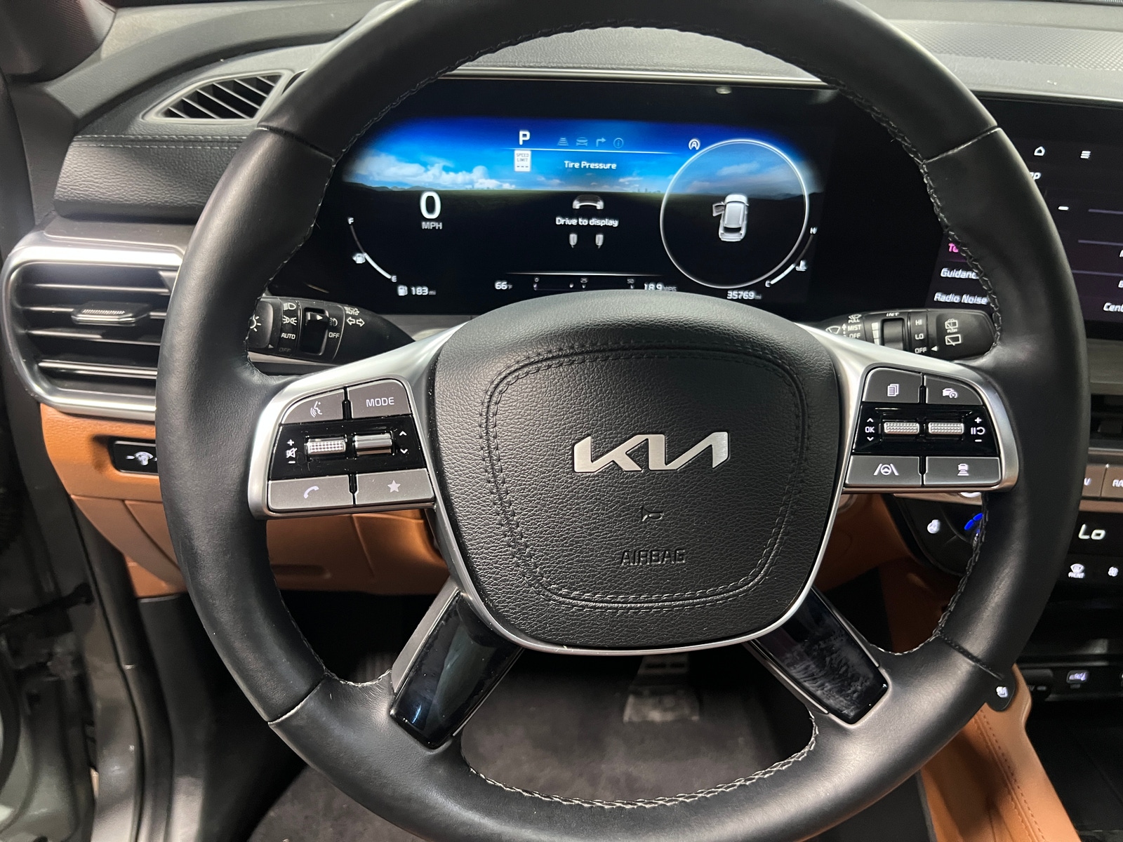 Thumbnail: 2024 Kia Telluride - 4