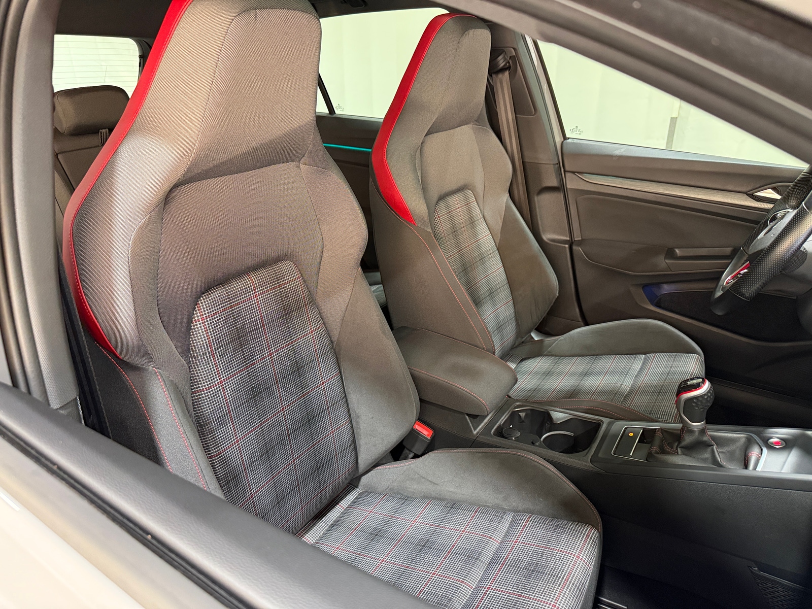 Thumbnail: 2022 Volkswagen Golf - 2