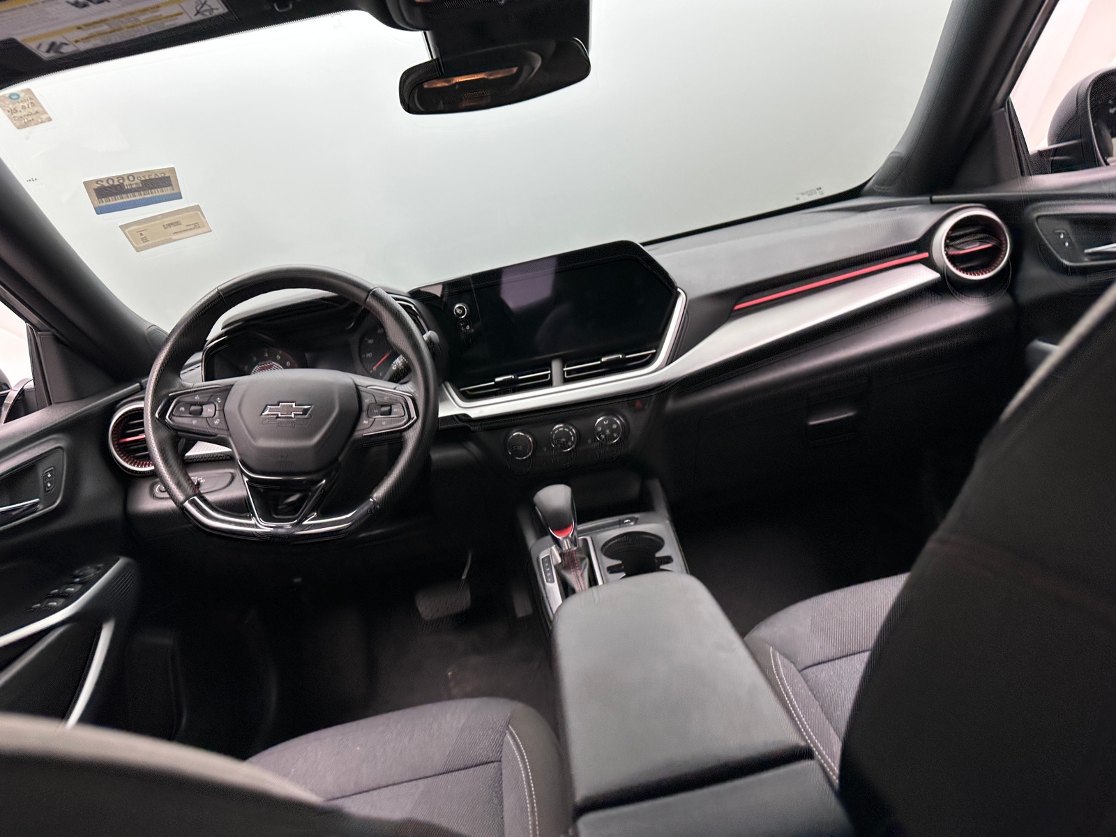 Thumbnail: 2024 Chevrolet Trax - 3