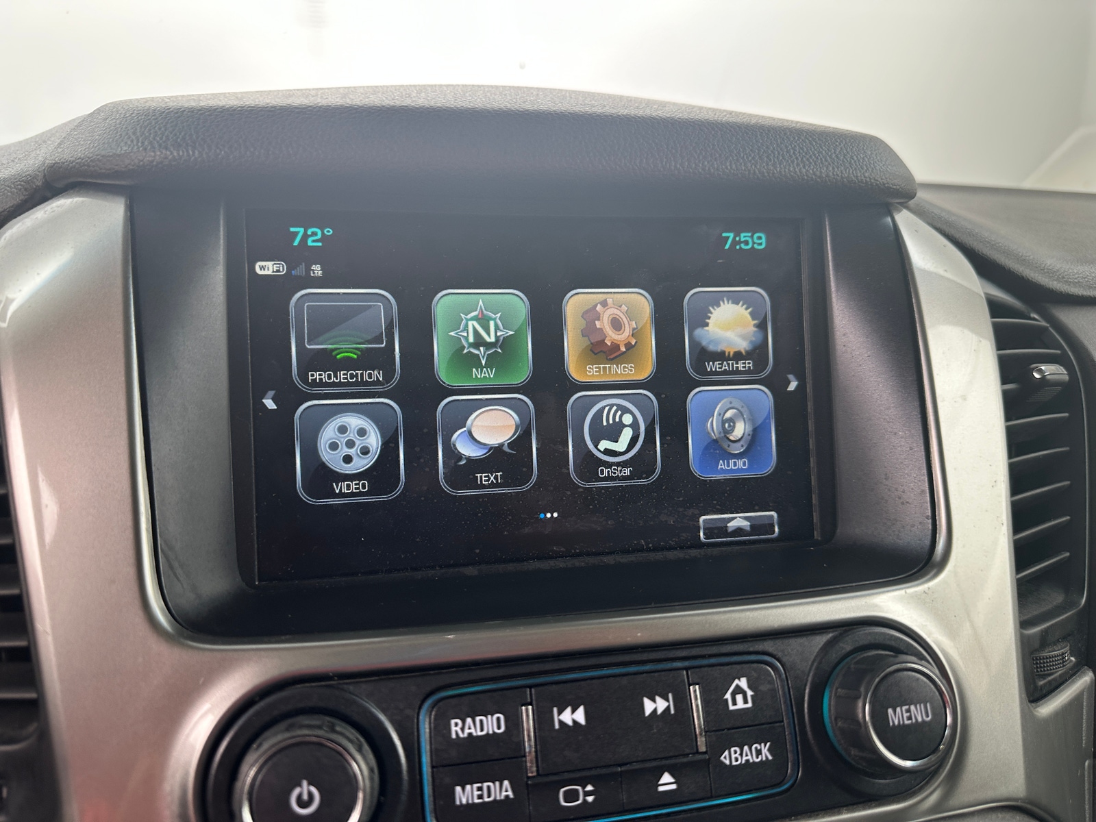 Thumbnail: 2019 Chevrolet Suburban - 3