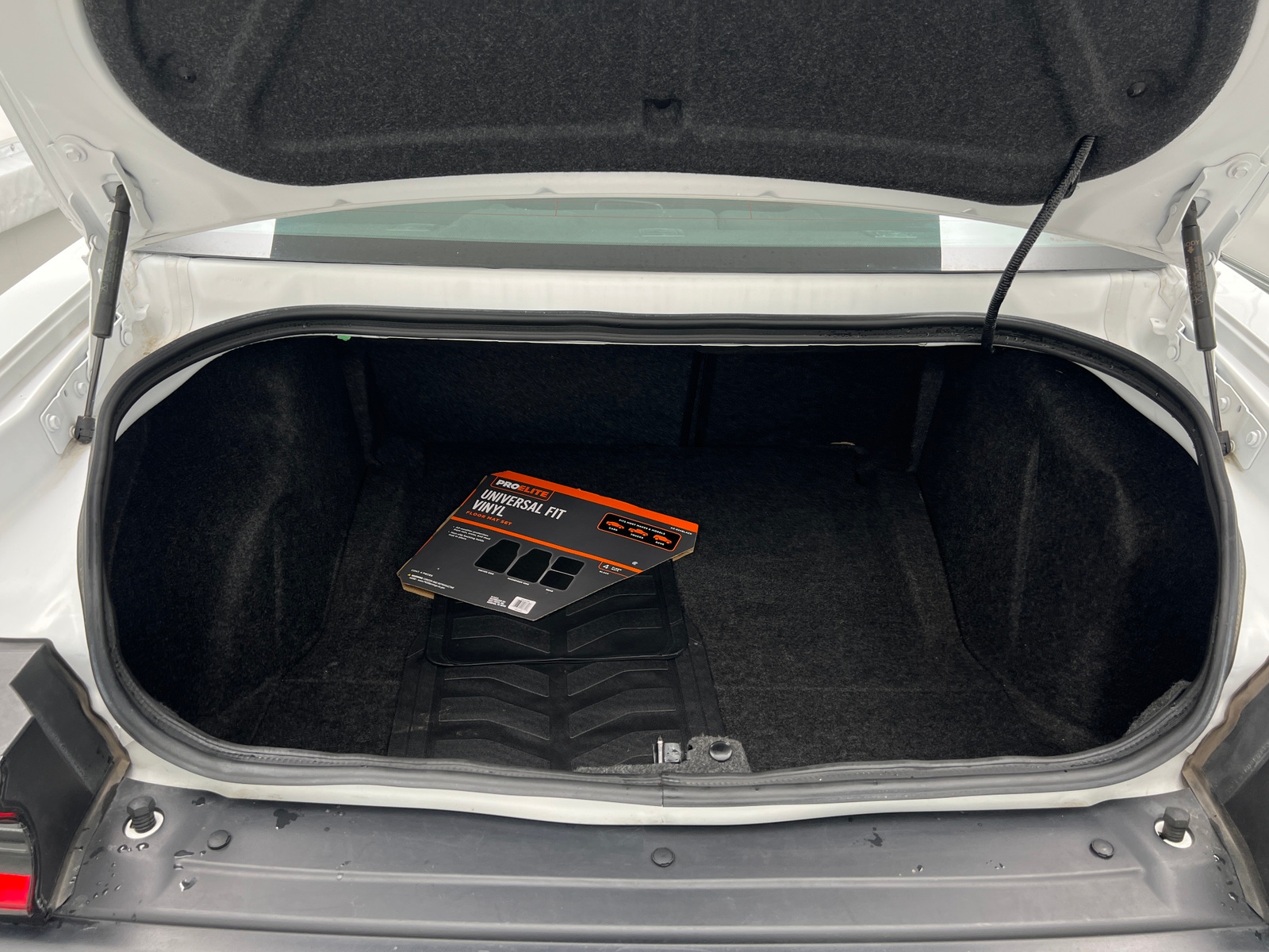 Thumbnail: 2022 Dodge Challenger - 6