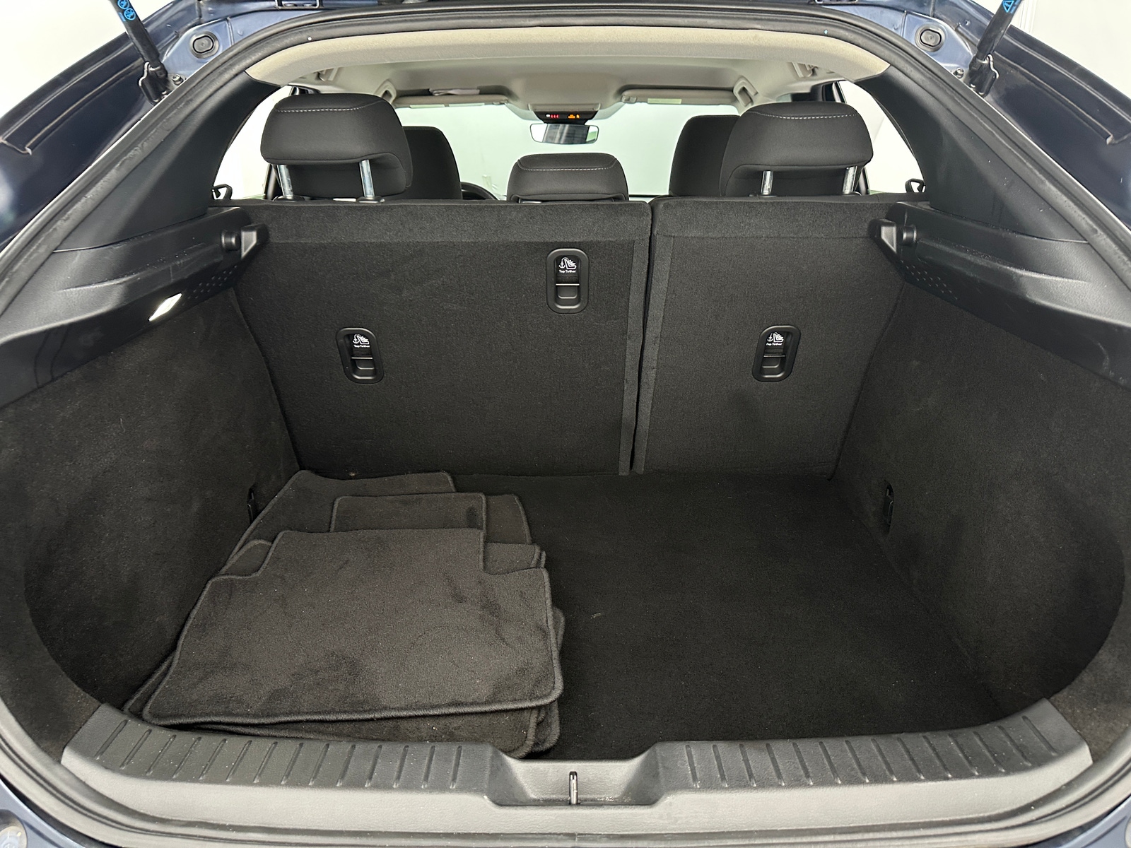 Thumbnail: 2022 Mazda CX-30 - 7