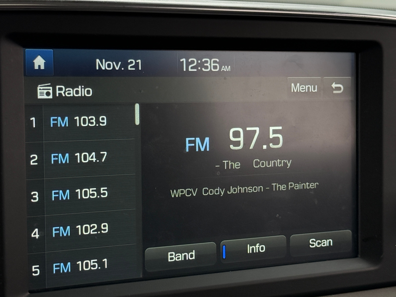 Thumbnail: 2020 Hyundai Santa Fe - 4