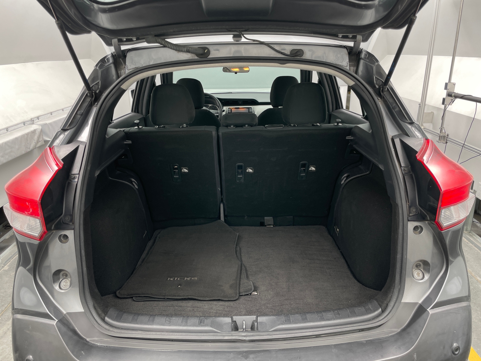 Thumbnail: 2020 Nissan Kicks - 7