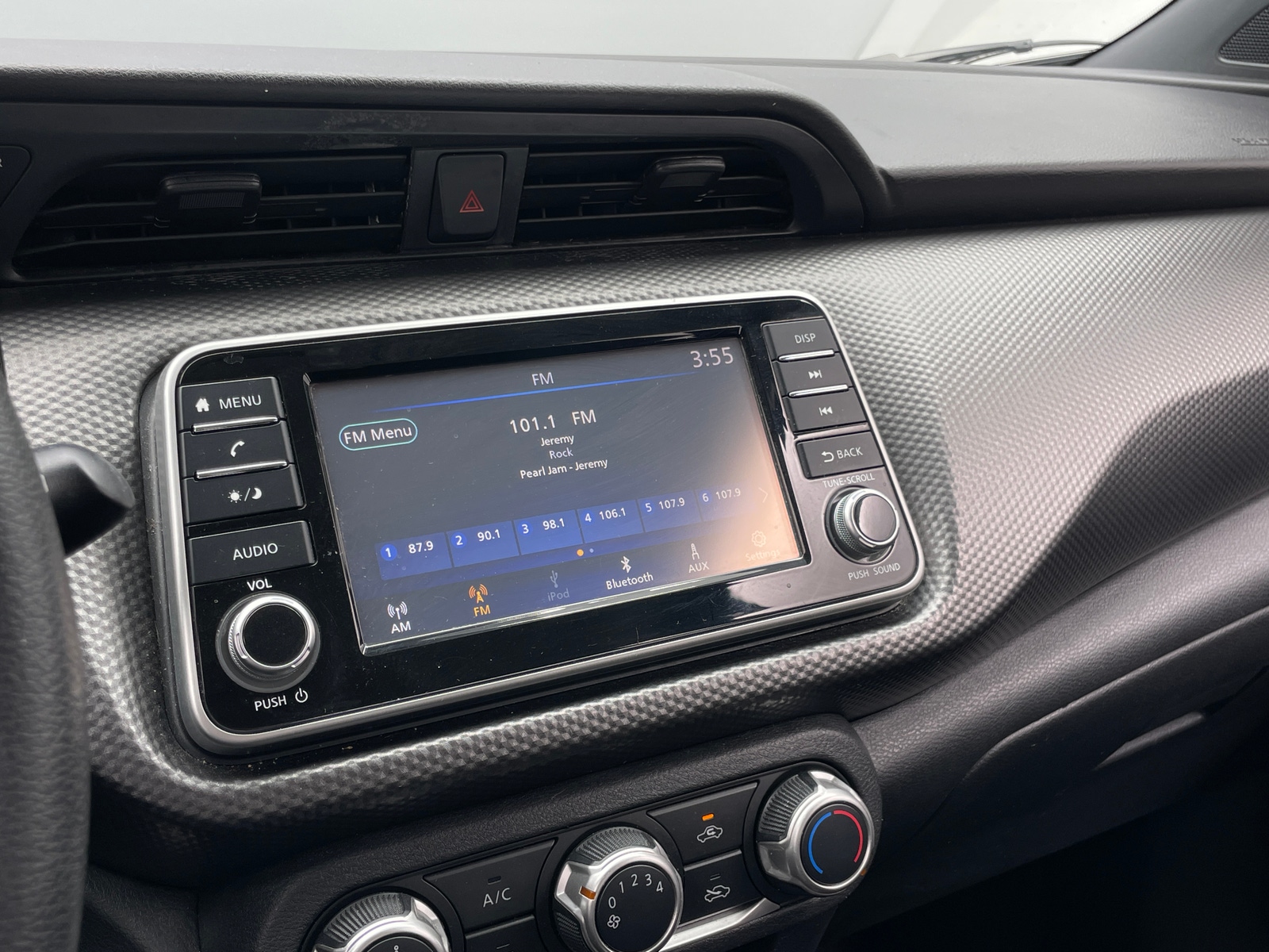 Thumbnail: 2020 Nissan Kicks - 4