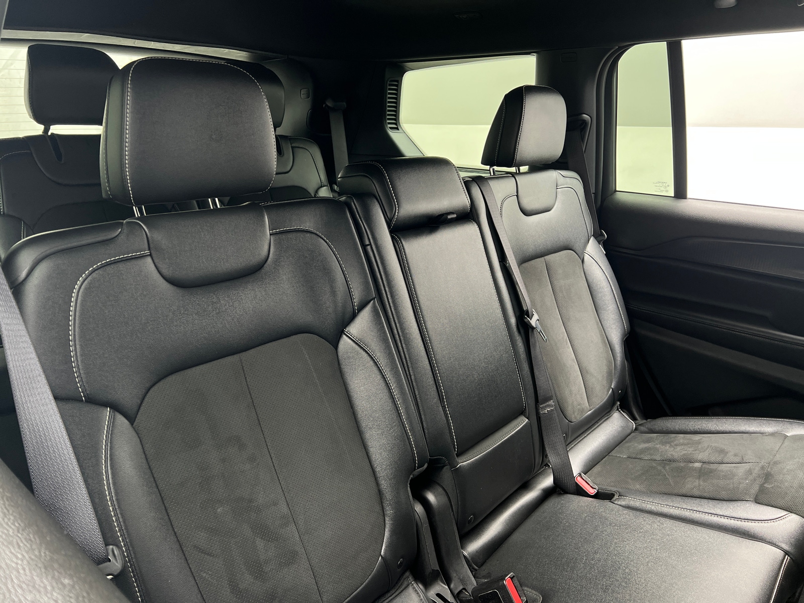 Thumbnail: 2024 Jeep Grand Cherokee L - 6