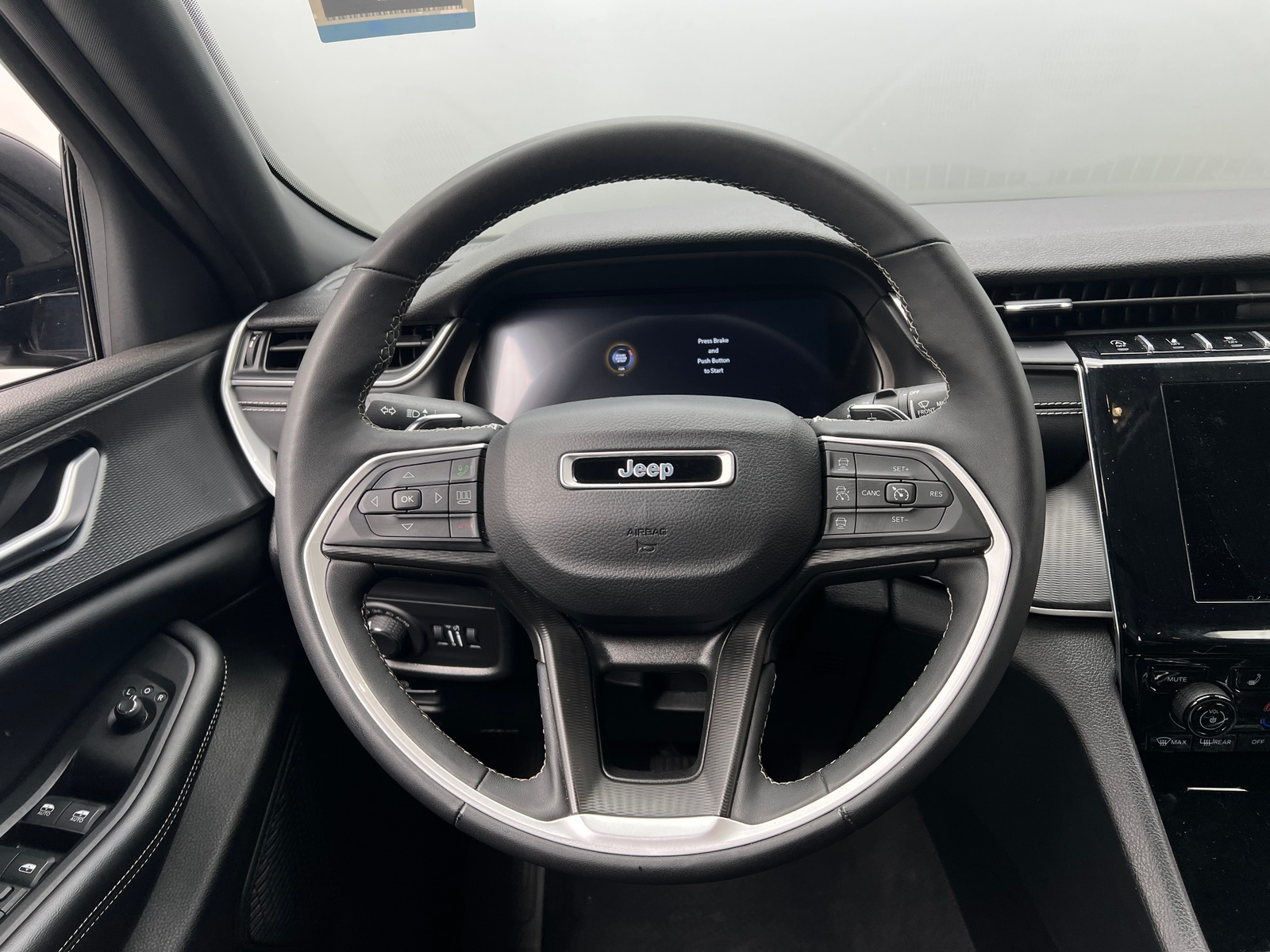 Thumbnail: 2024 Jeep Grand Cherokee L - 5