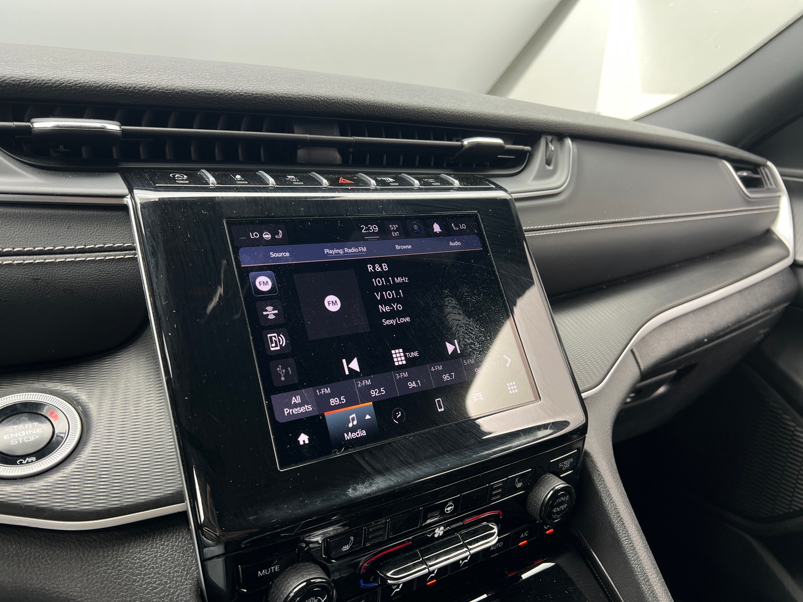 Thumbnail: 2024 Jeep Grand Cherokee L - 4