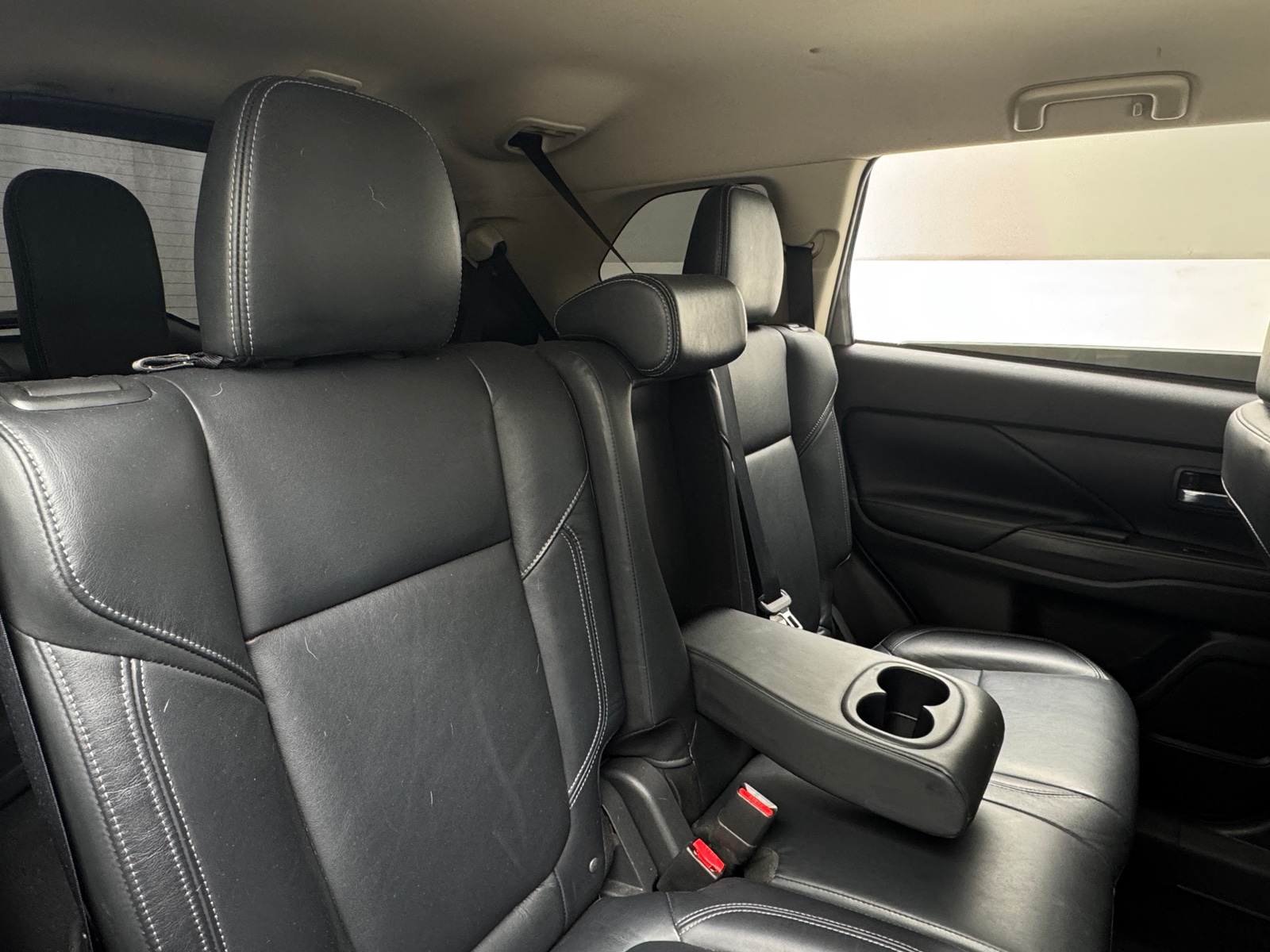 Thumbnail: 2020 Mitsubishi Outlander - 5