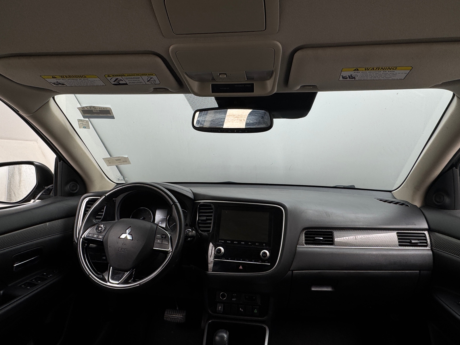 Thumbnail: 2020 Mitsubishi Outlander - 2