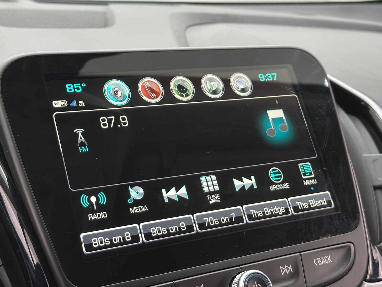 Thumbnail: 2018 Chevrolet Volt - 4