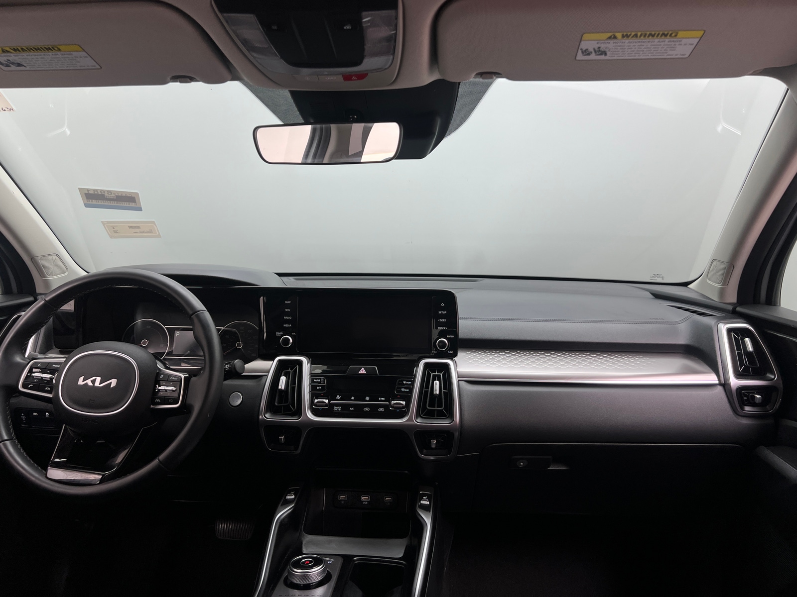 Thumbnail: 2022 Kia Sorento - 2