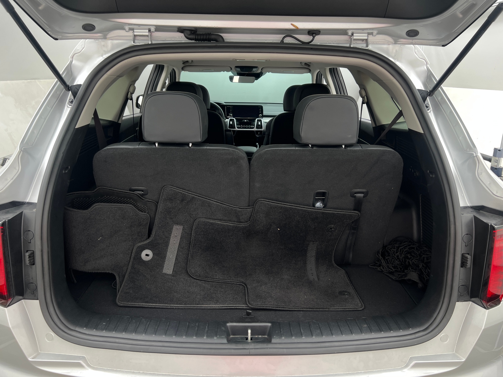 Thumbnail: 2022 Kia Sorento - 6