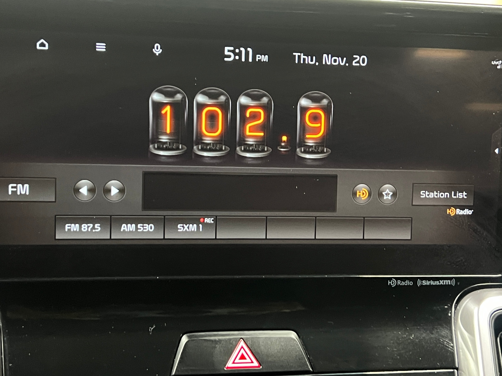 Thumbnail: 2022 Kia Sorento - 3