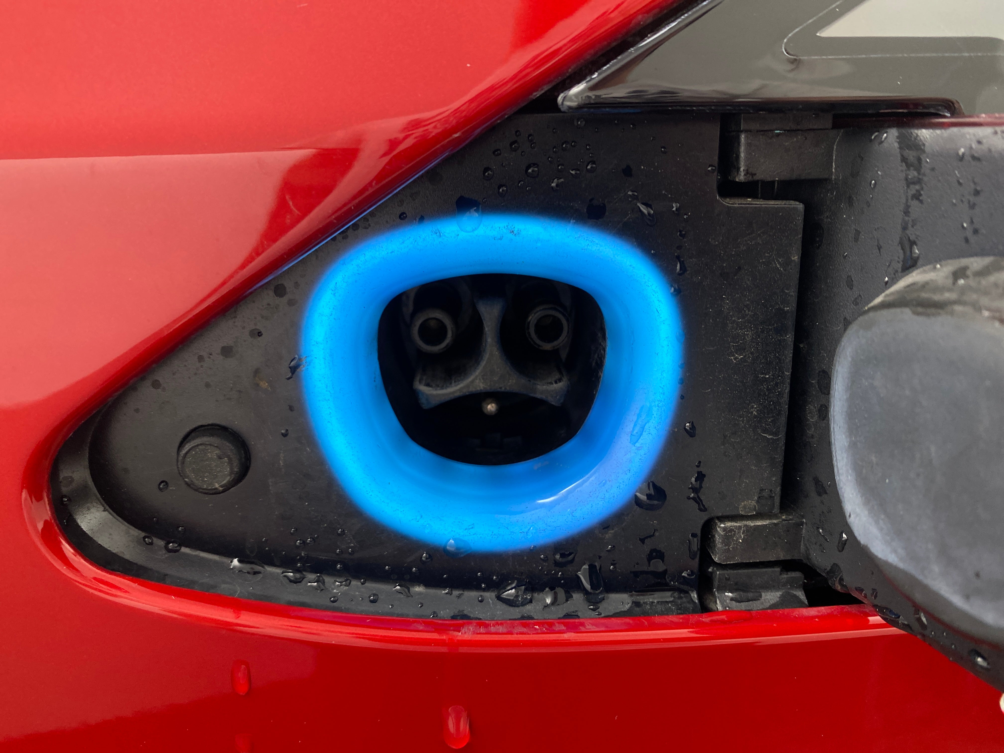 Used 2018 Tesla Model X 75D with VIN 5YJXCDE23JF141235 for sale in Oak Creek, WI