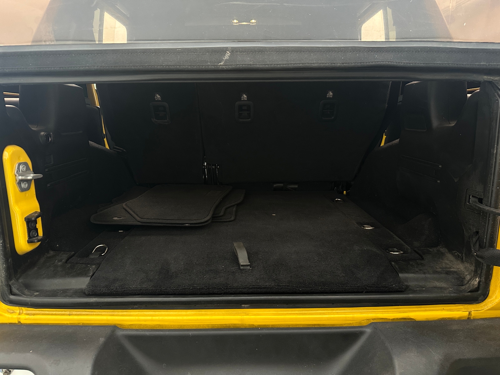 Thumbnail: 2019 Jeep Wrangler - 7